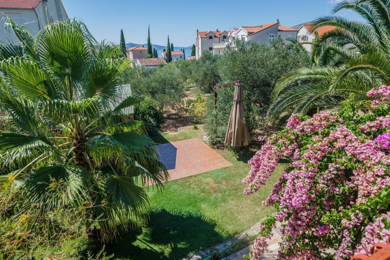 Villa Oaza Mira Trogir Exterior foto
